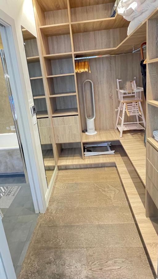Luxurious 2 Bedrooms Apartment, 30 Meter From Apartment Nizza