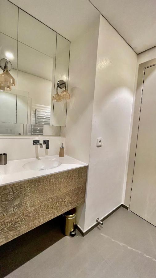 Luxurious 2 Bedrooms Apartment, 30 Meter From Appartement